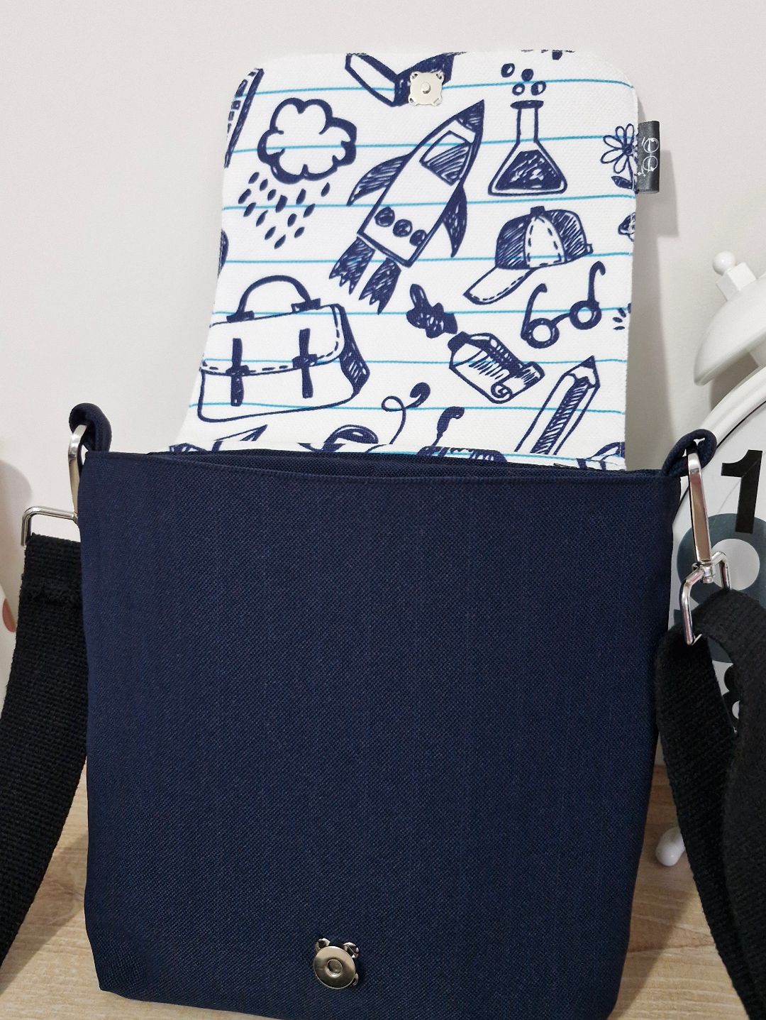 back-to-school-mini-postaci-cantasi