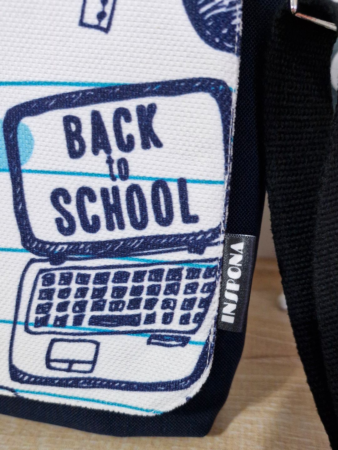 back-to-school-mini-postaci-cantasi
