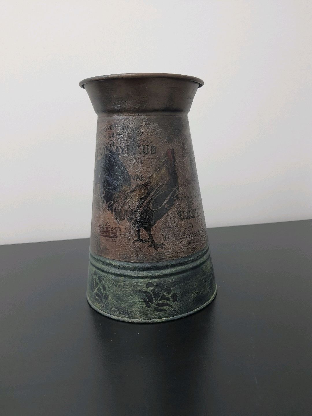dekoratif-metal-sulama-kabi-kahverengi