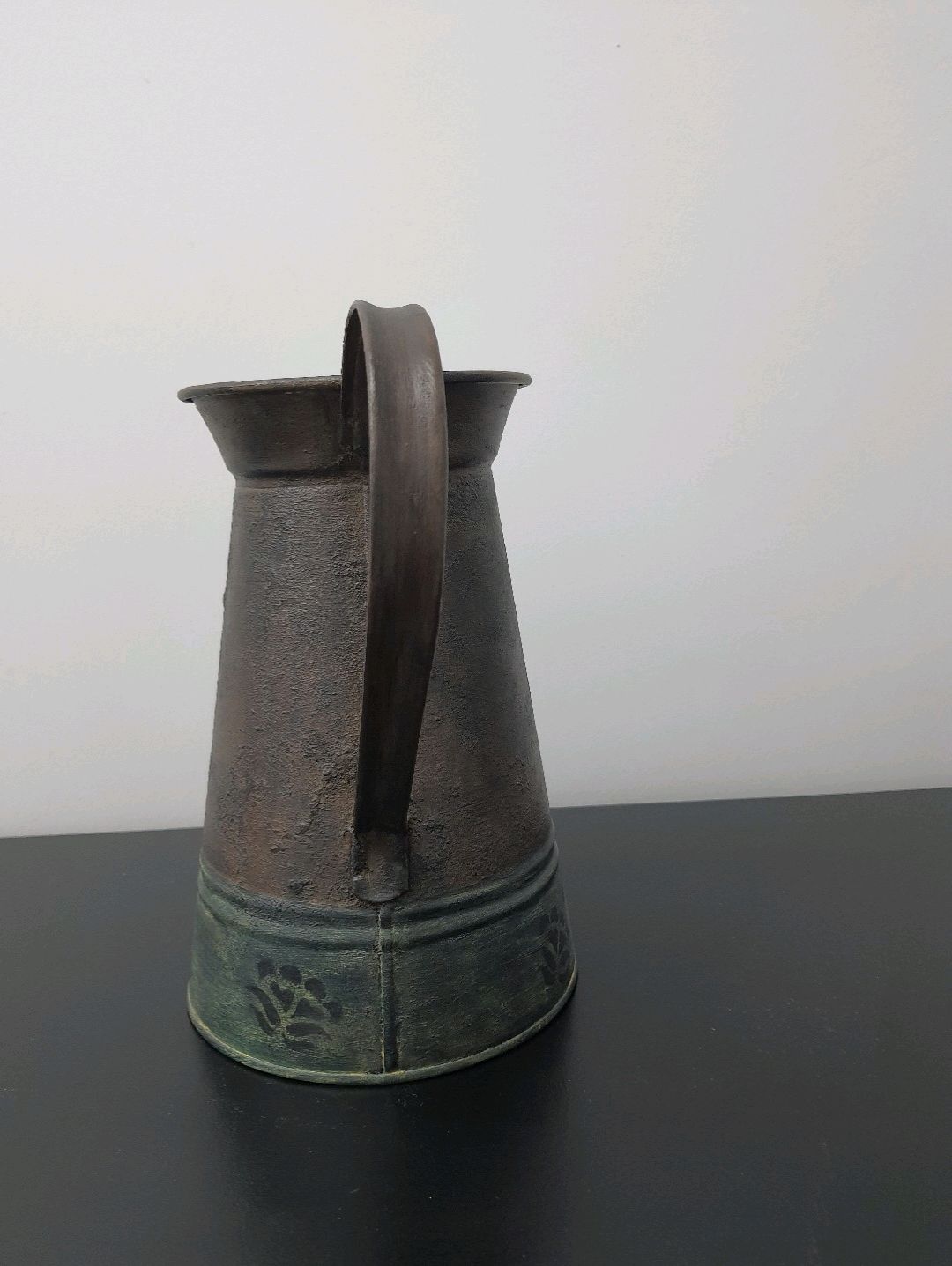 dekoratif-metal-sulama-kabi-kahverengi