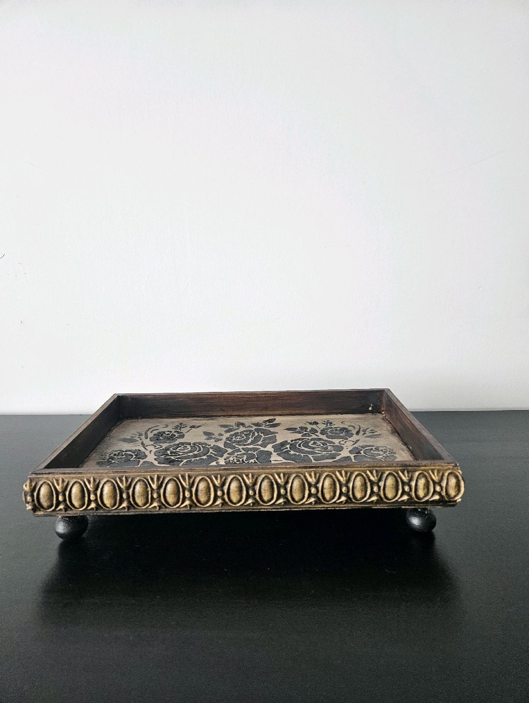 gul-bahcesi-vintage-ahsap-sunumluk-kahverengi