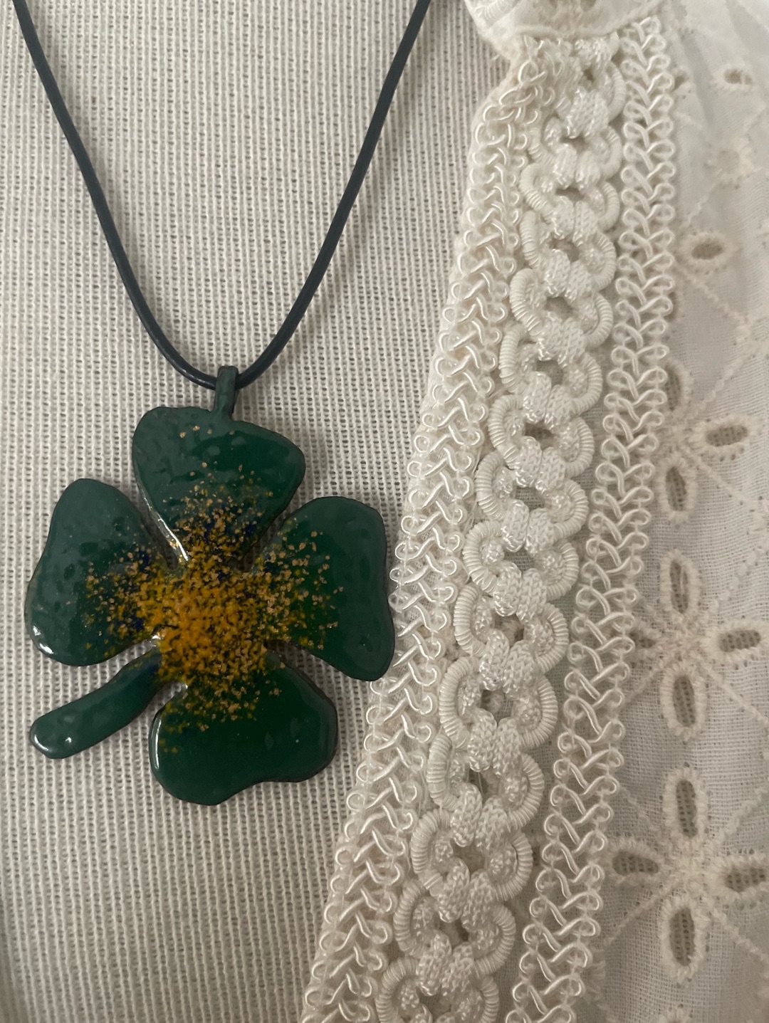 yesil-dort-yaprakli-yonca-yesil