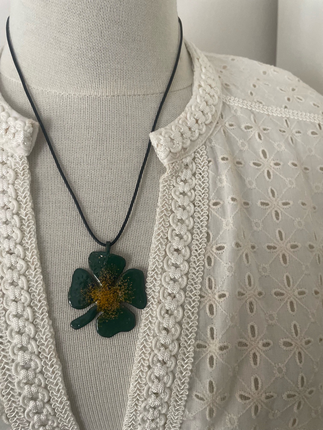 yesil-dort-yaprakli-yonca-yesil