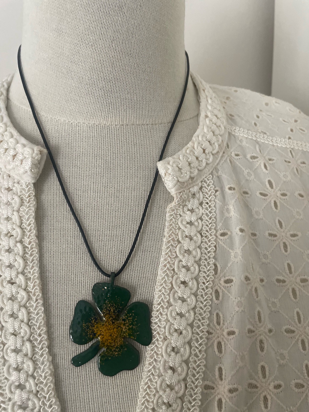 yesil-dort-yaprakli-yonca-yesil