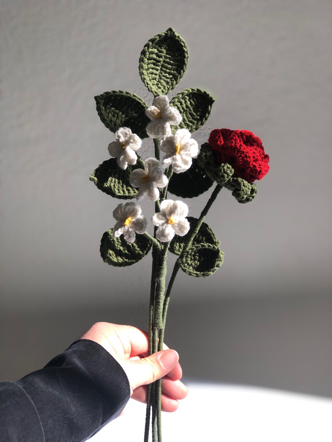 mini-unutma-beni-cicegi-kirmizi-gul-buketi