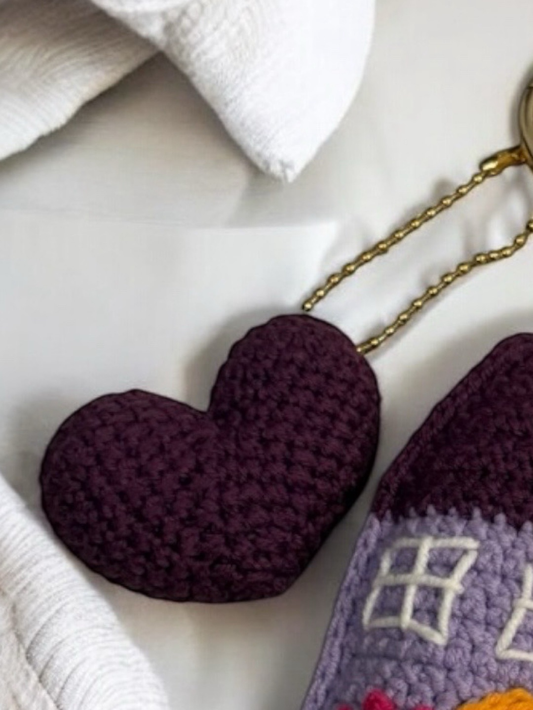 amigurumi-harfevkalp-anahtarlik-canta-susu-cok-renkli