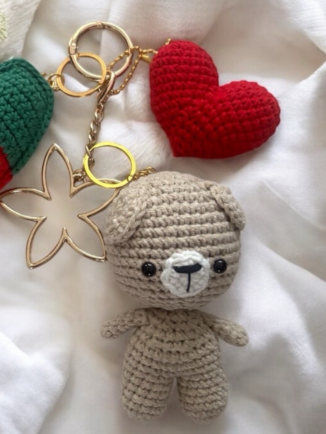 amigurumi-ayicik-ev-kalp-canta-aksesuari-cok-renkli