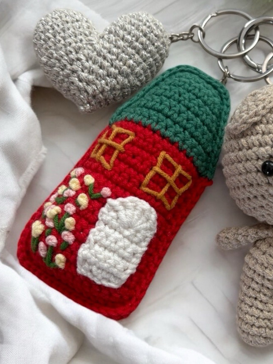 amigurumi-canta-charm-anahtarlik_canta-susu-cok-renkli