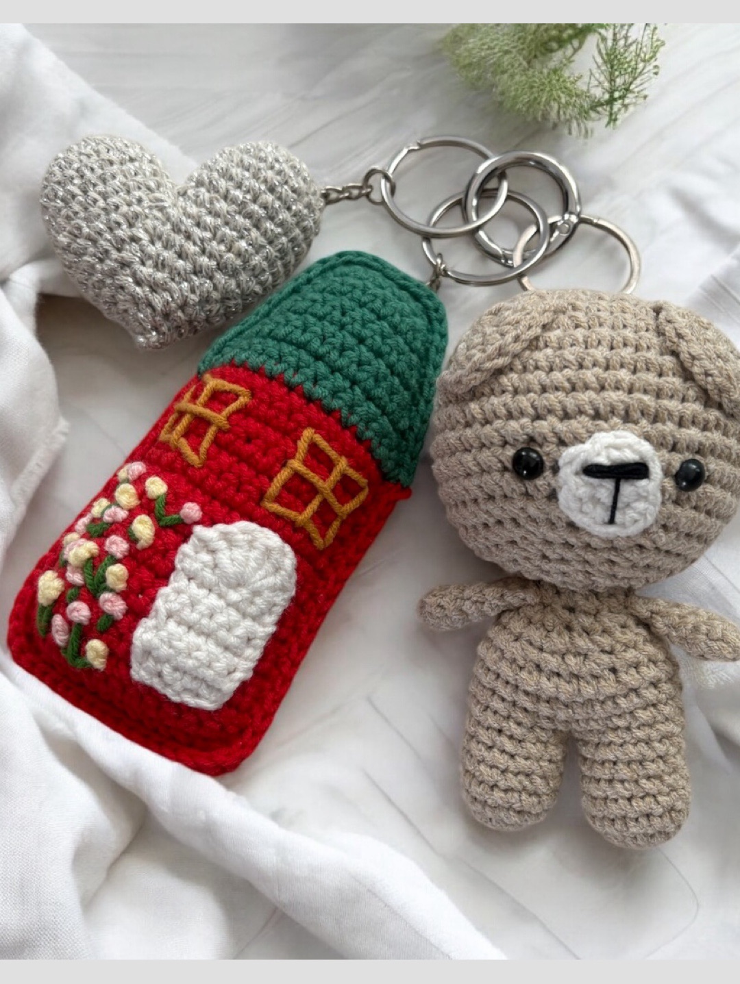 amigurumi-canta-charm-anahtarlik_canta-susu-cok-renkli