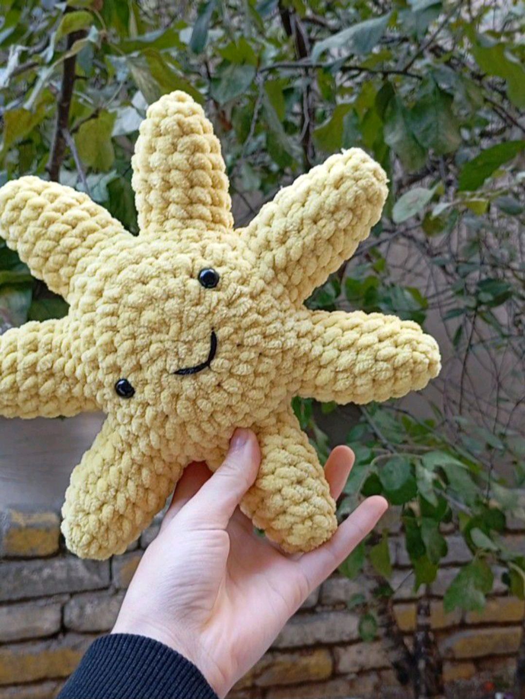 pelus-gunes-amigurumi-orgu-uyku-arkadasi-sari