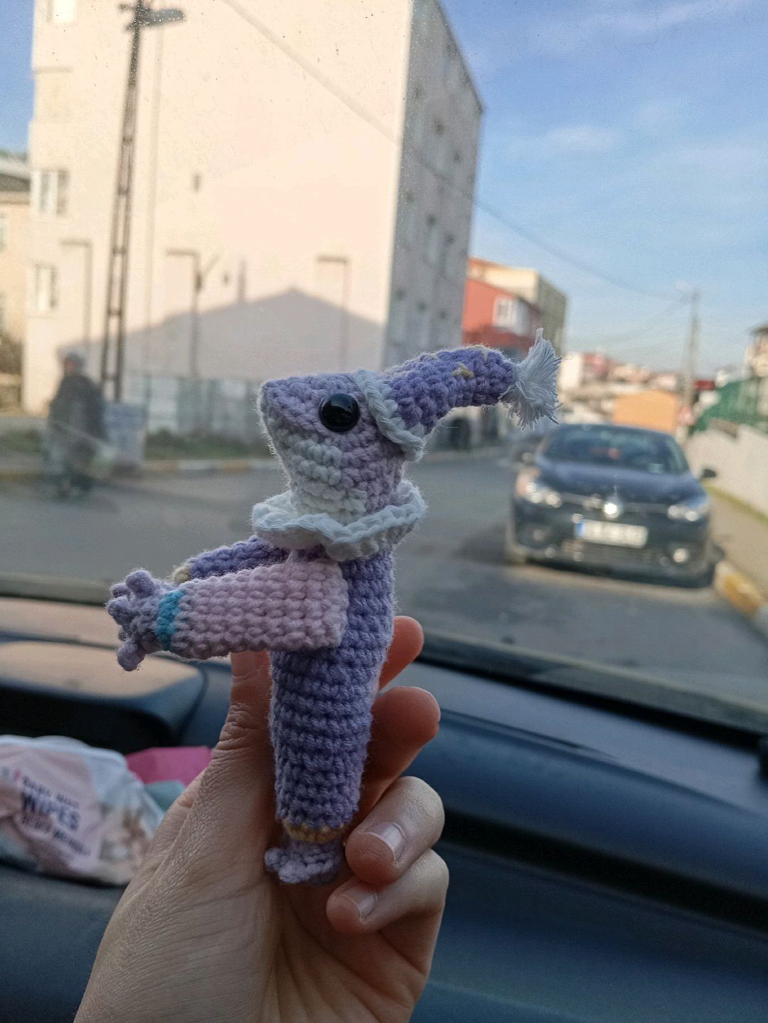 canta-arkadasi-pembe-mor-palyaco-kurbik-amigurumi-oyuncak-pembe