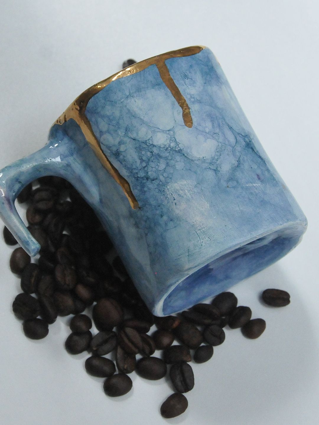 gold-mug-altin-rengi