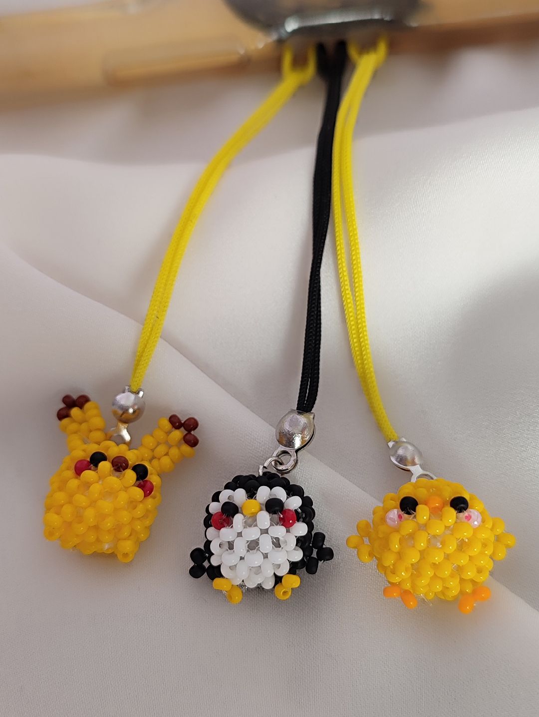 pikachu-charm-sari