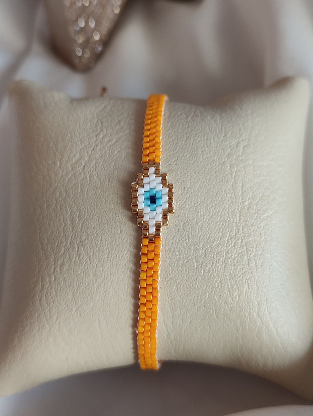 miyuket-soul-guard-orange