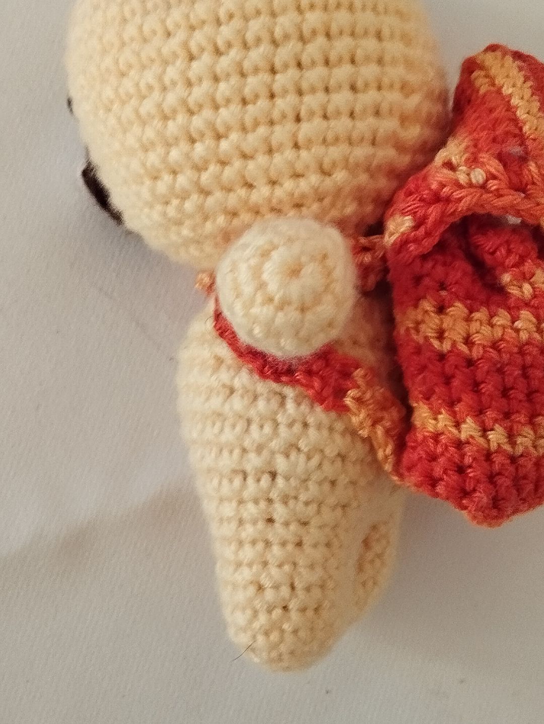 amigurumi-sirt-cantali-ayicik-cok-renkli