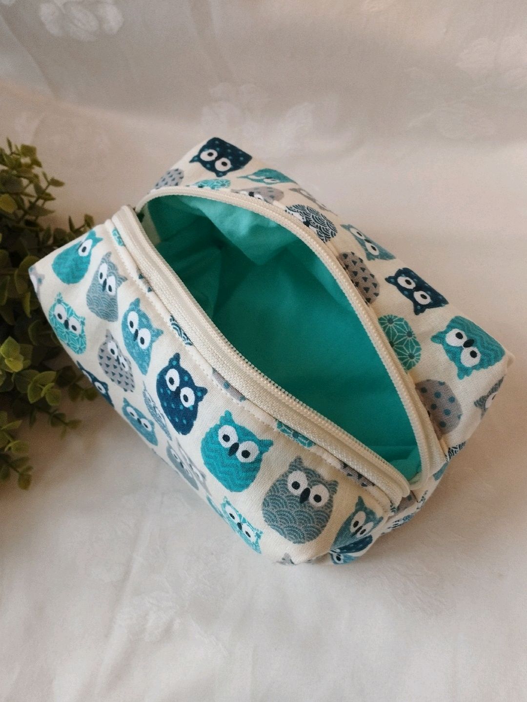makyaj-cantasi-bej