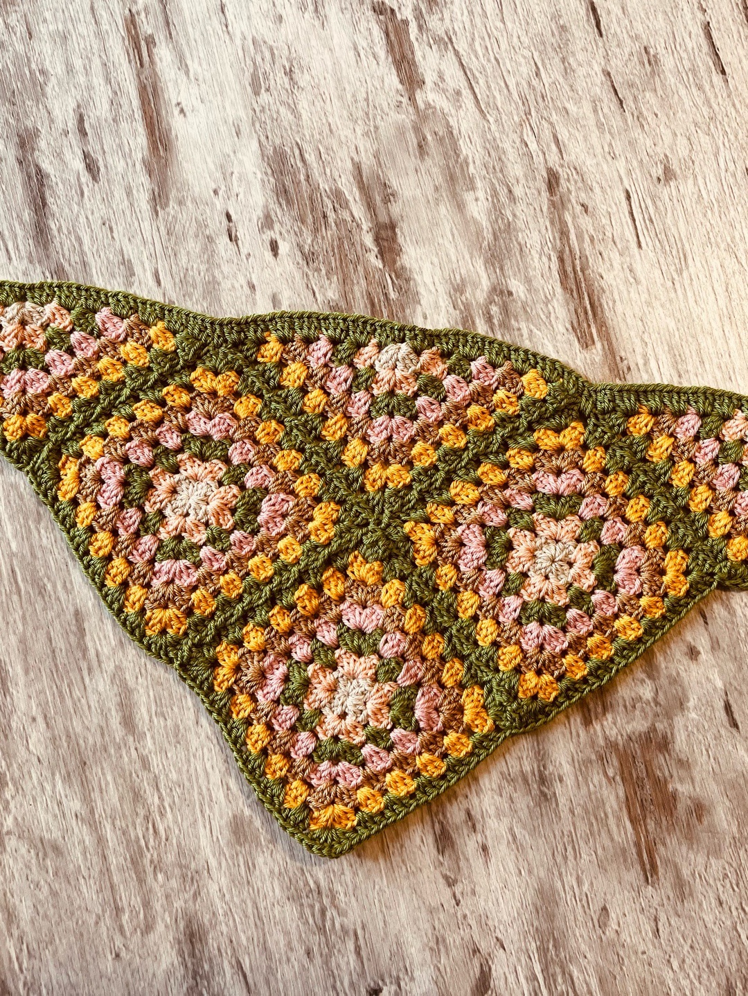 motifli-bandana-yesil