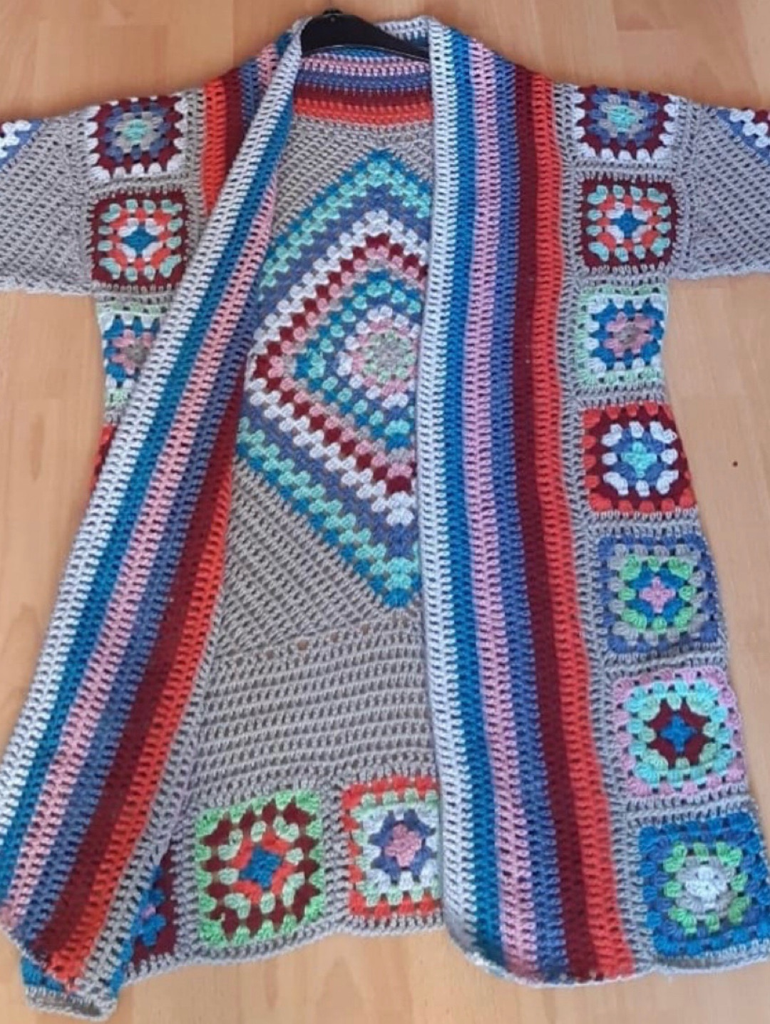mandala-motifli-mavi-hirka-mavi