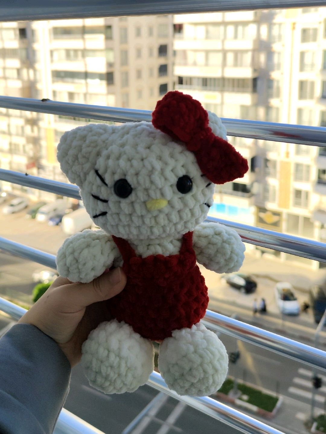 hello-kitty-amigurumi-kirmizi