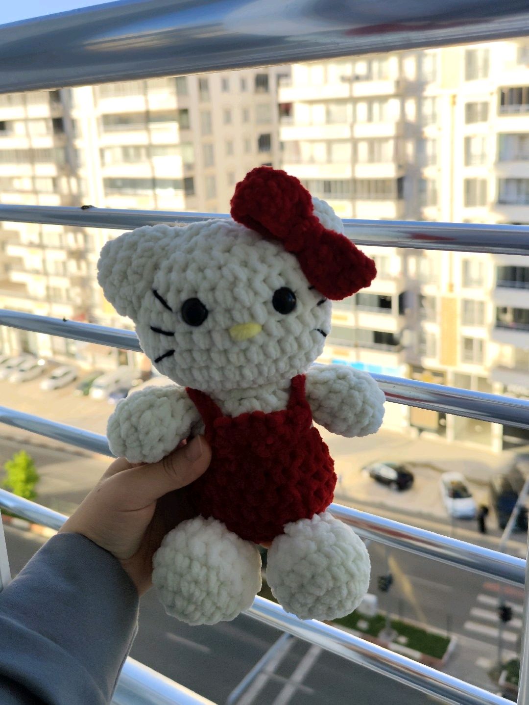 hello-kitty-amigurumi-kirmizi