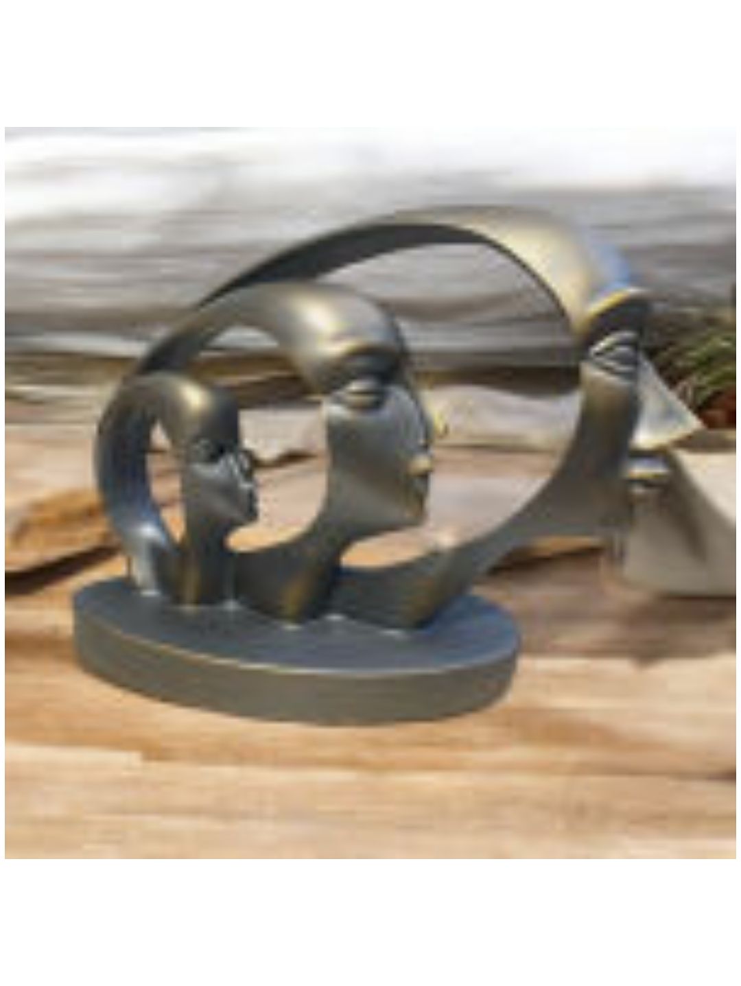 soyut-aile-mask-heykeli-bronz-rengi