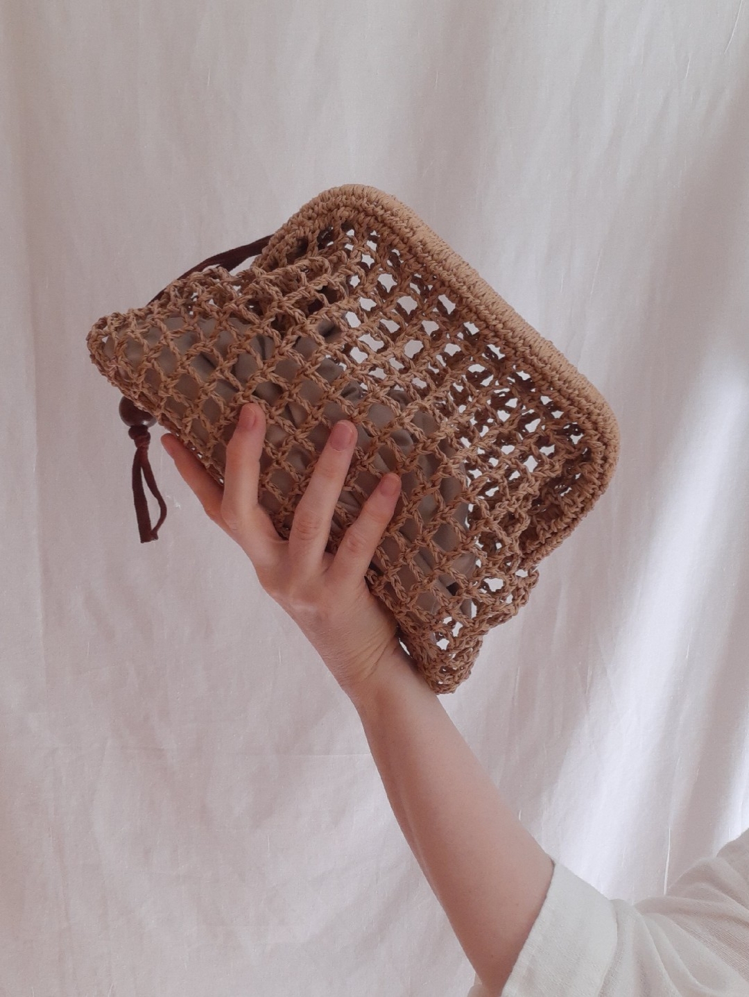 burslu-hasir-clutch-canta
