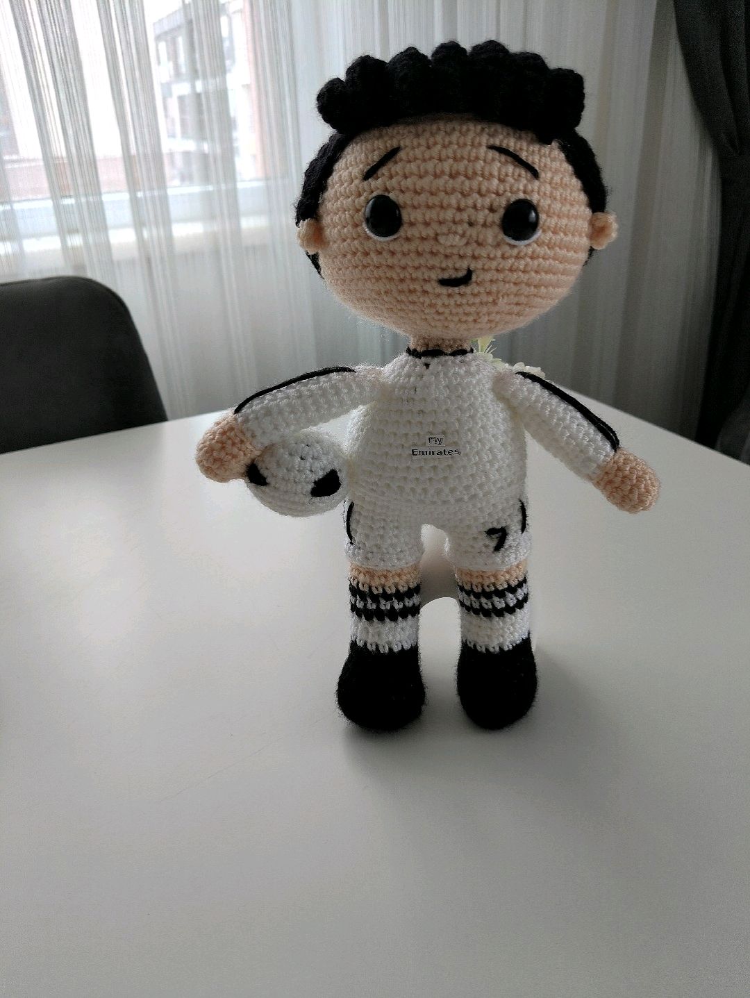 amigurumi-cristiano-ronaldo-figuru-beyaz