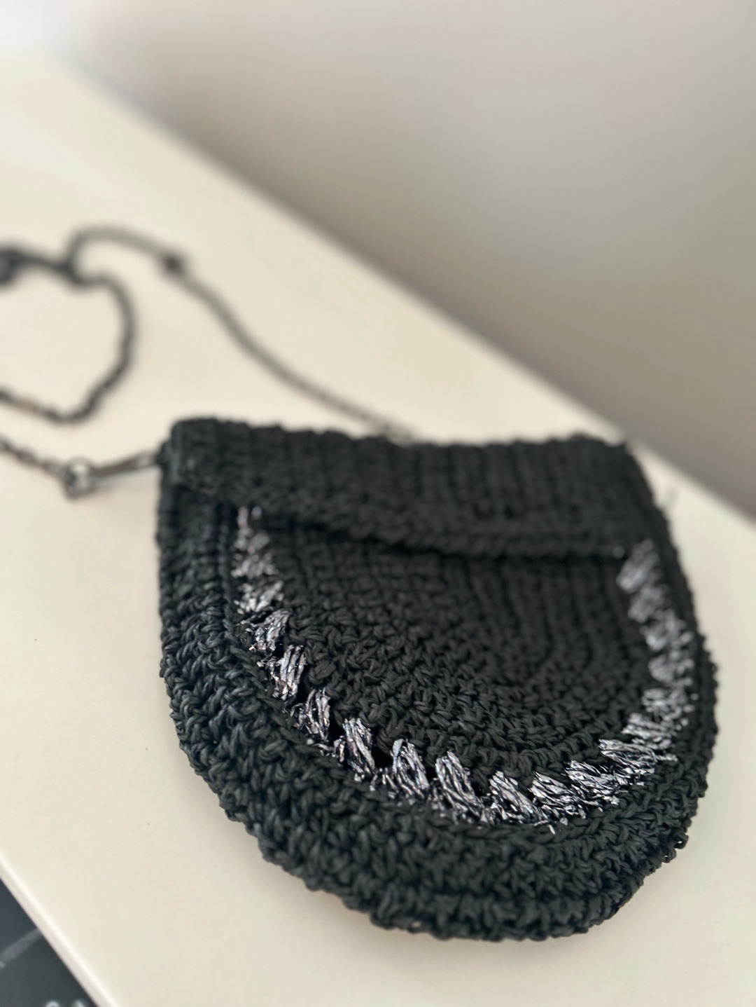 siyah-oval-tasarim-canta-siyah