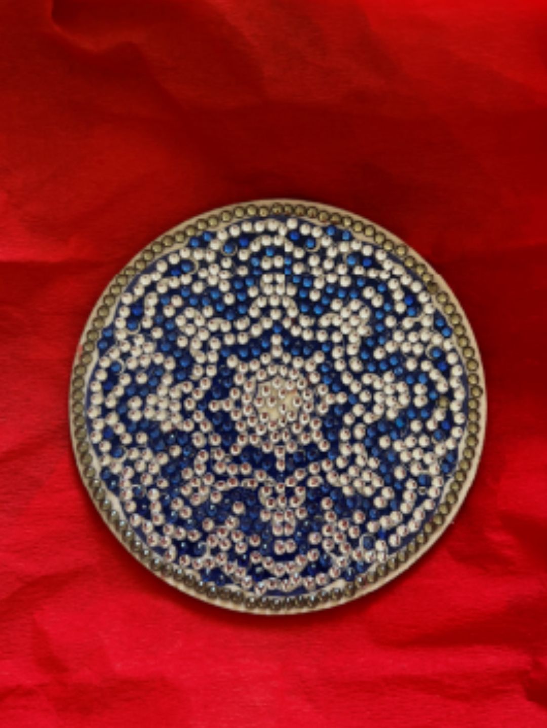 elmas-taslar-ile-islenmis-el-emegi-fincan-kupa-alti-sunumluk-mavi