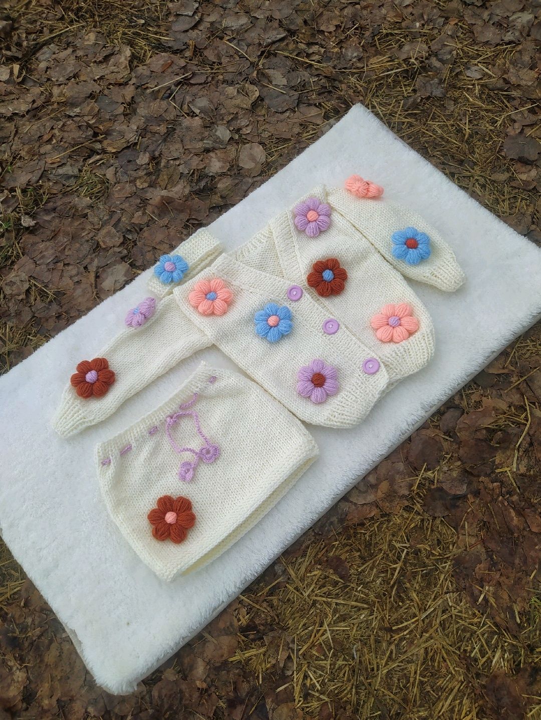 cicekli-hirka-etekbandana-takimi-krem-rengi