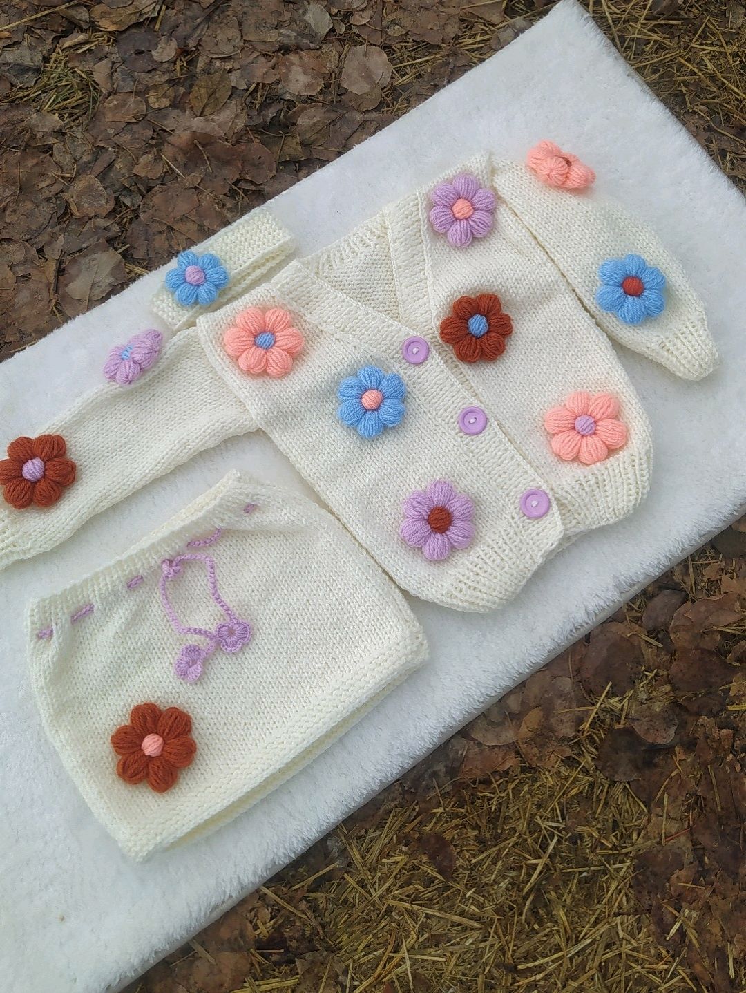 cicekli-hirka-etekbandana-takimi-krem-rengi