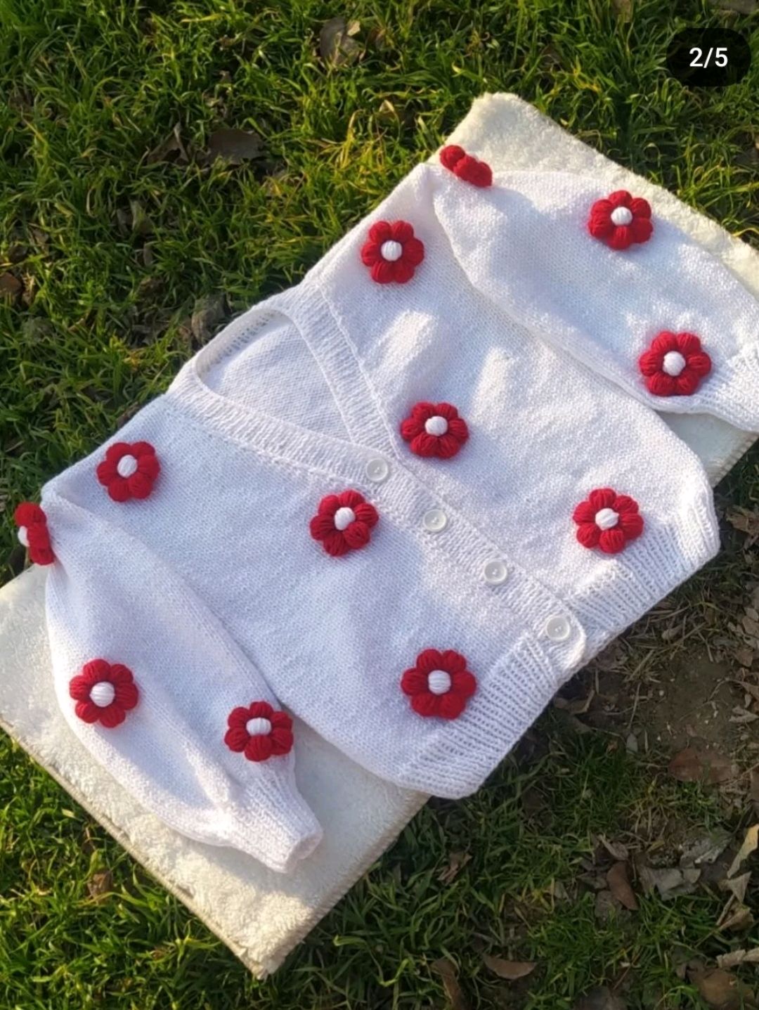 romantik-cicekli-hirka-beyaz