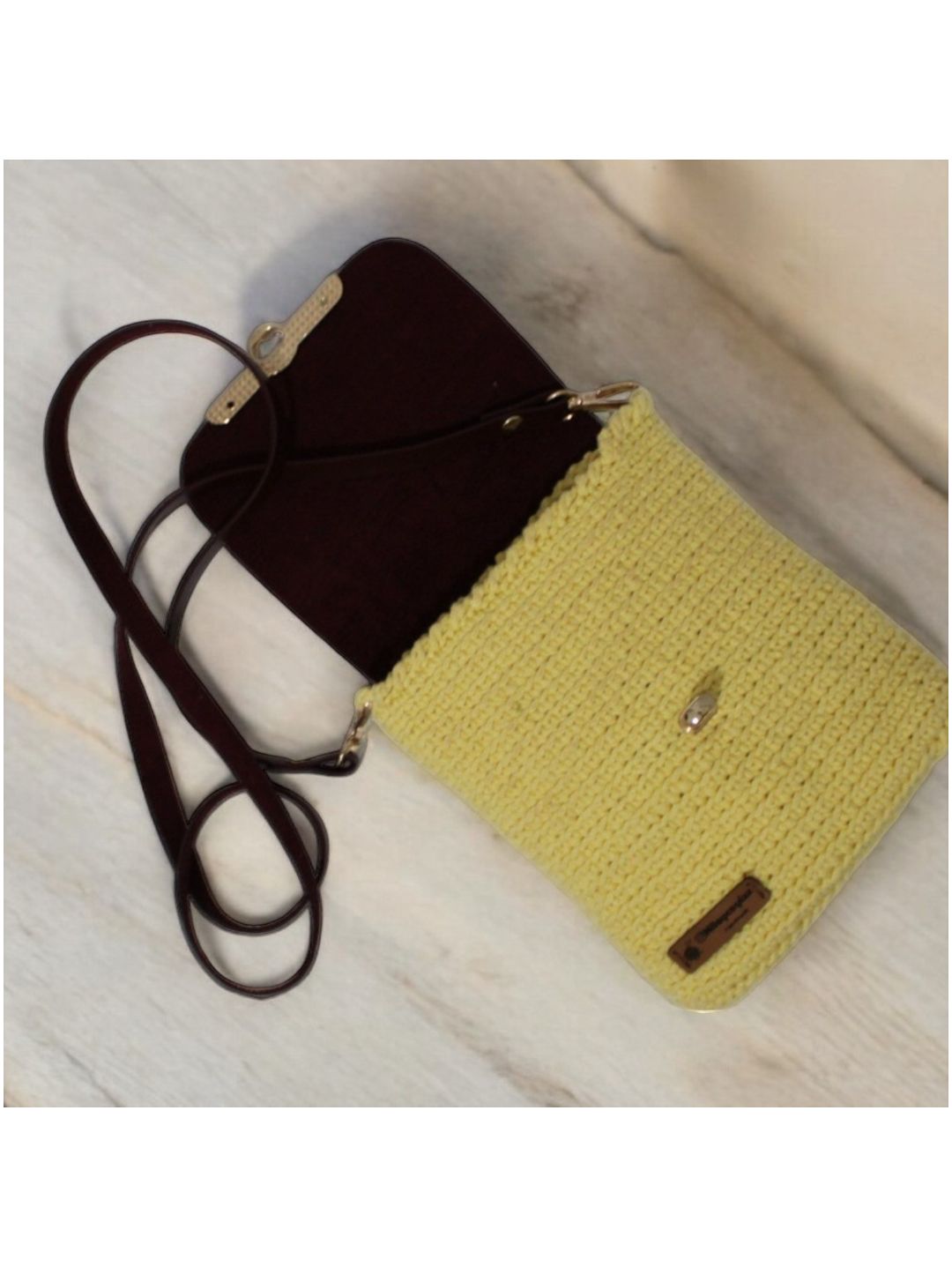 sari-kadin-omuz-askili-telefon-cantasi