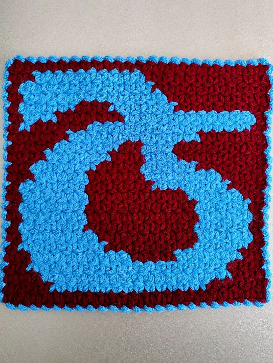 trabzonspor-taraftar-kare-lif-bordo