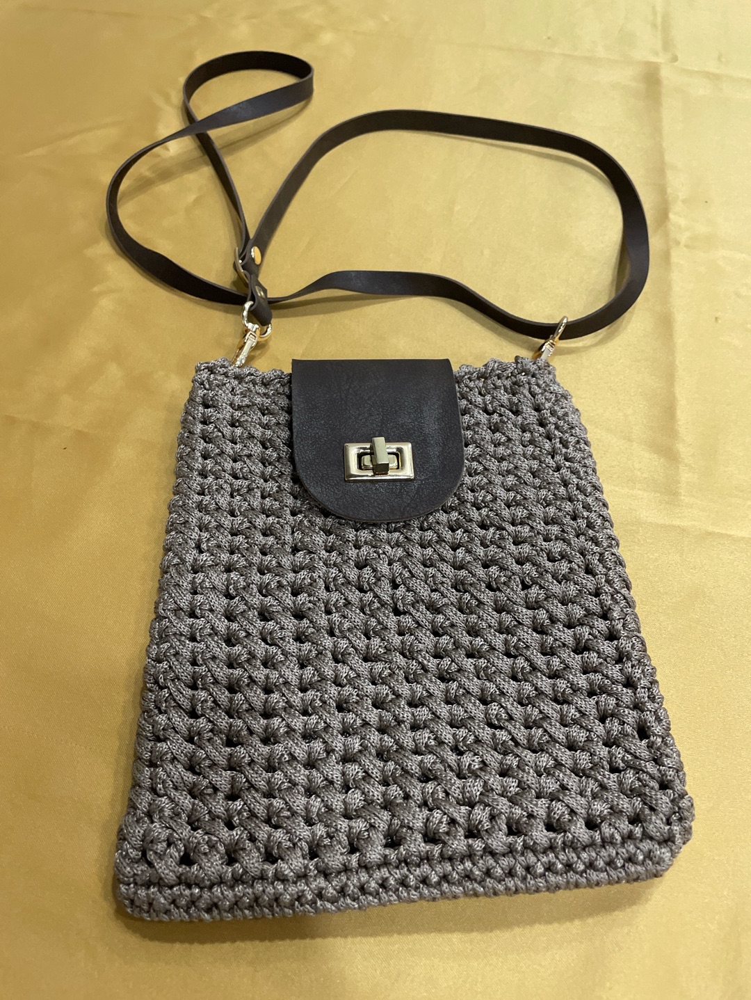 telefon-cantasi-bej