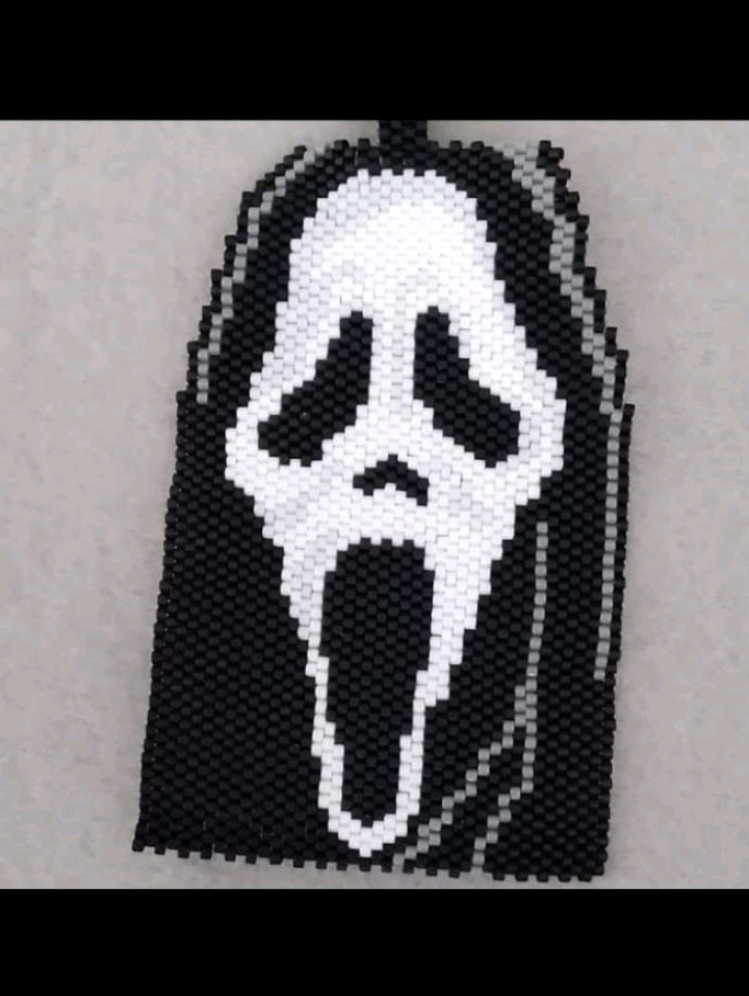 scream-figurlu-anahtarlikaksesuar-gri