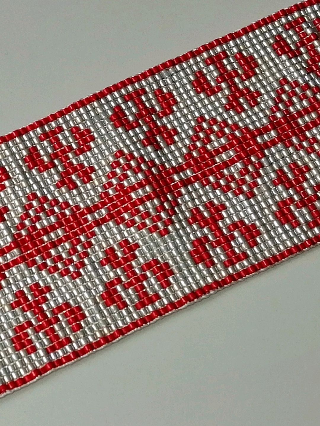 miyuki-bileklik-gri-kirmizi