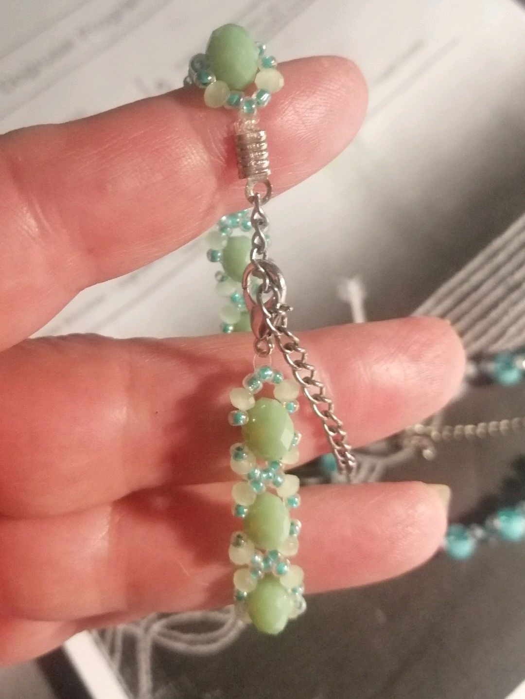 mint-yesili-kristal-boncuklu-bileklik-yesil
