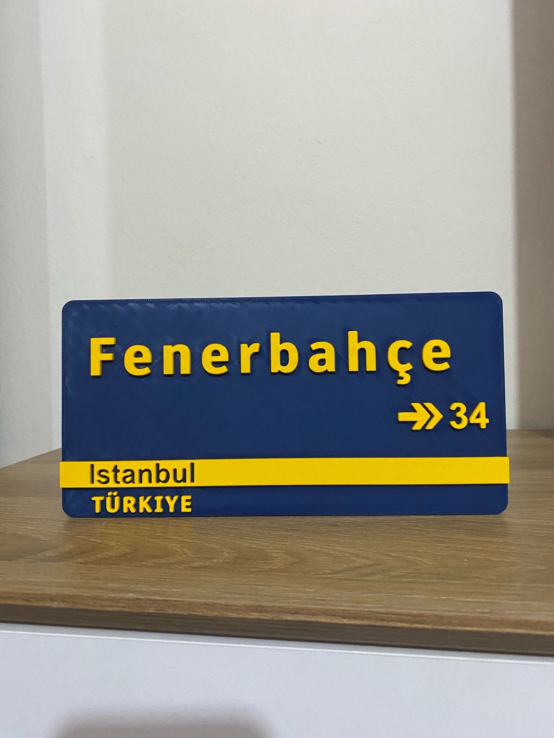 fenerbahce-duvar-ve-masa-levhasi-sari