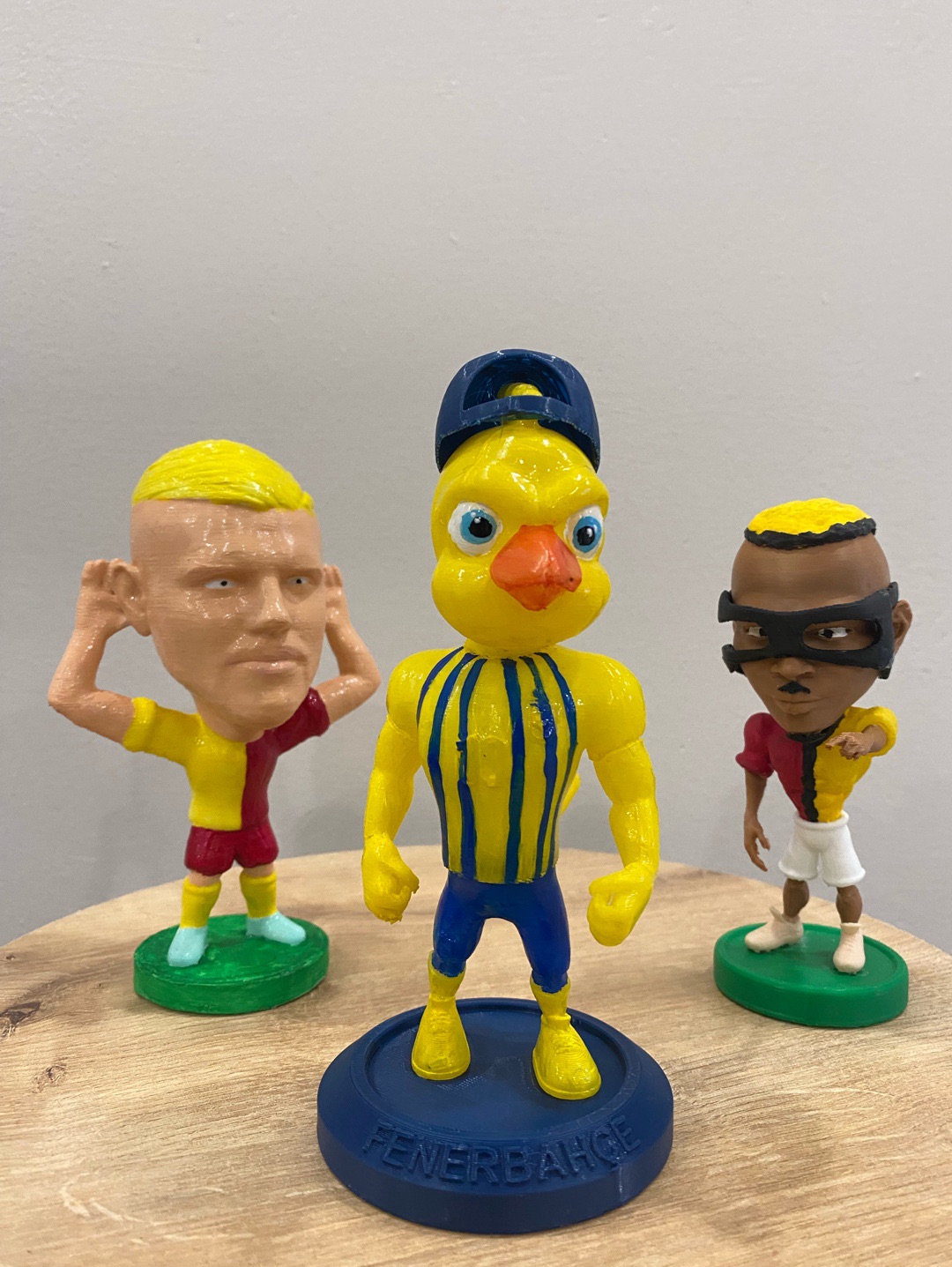 fenerbahce-yellow-figuru