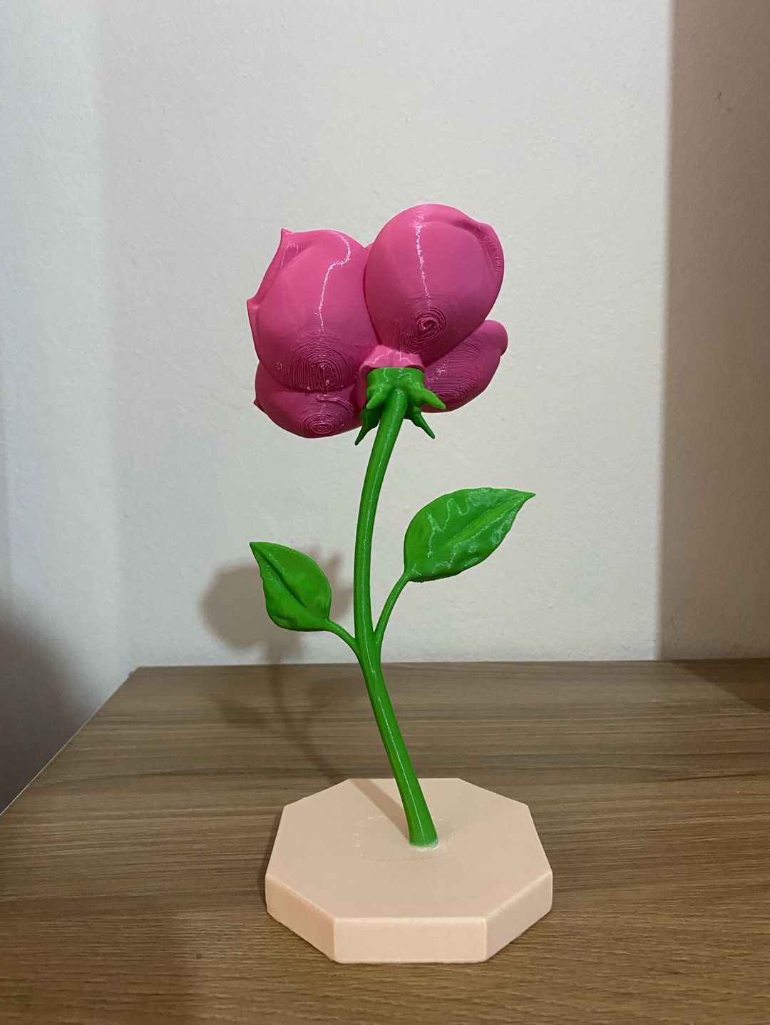 tek-gul-dekorasyon-objesi-pembe
