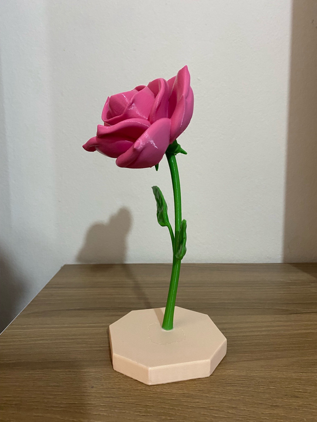 tek-gul-dekorasyon-objesi-pembe