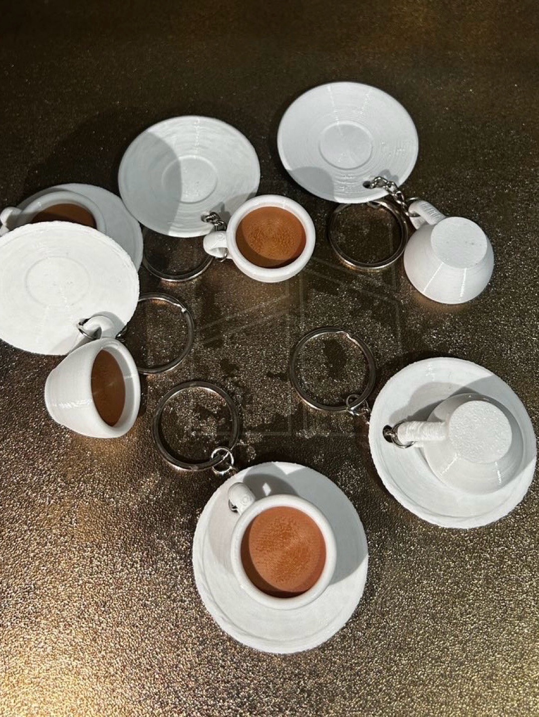 turk-kahvesi-fincan-kahve-anahtarlik-beyaz