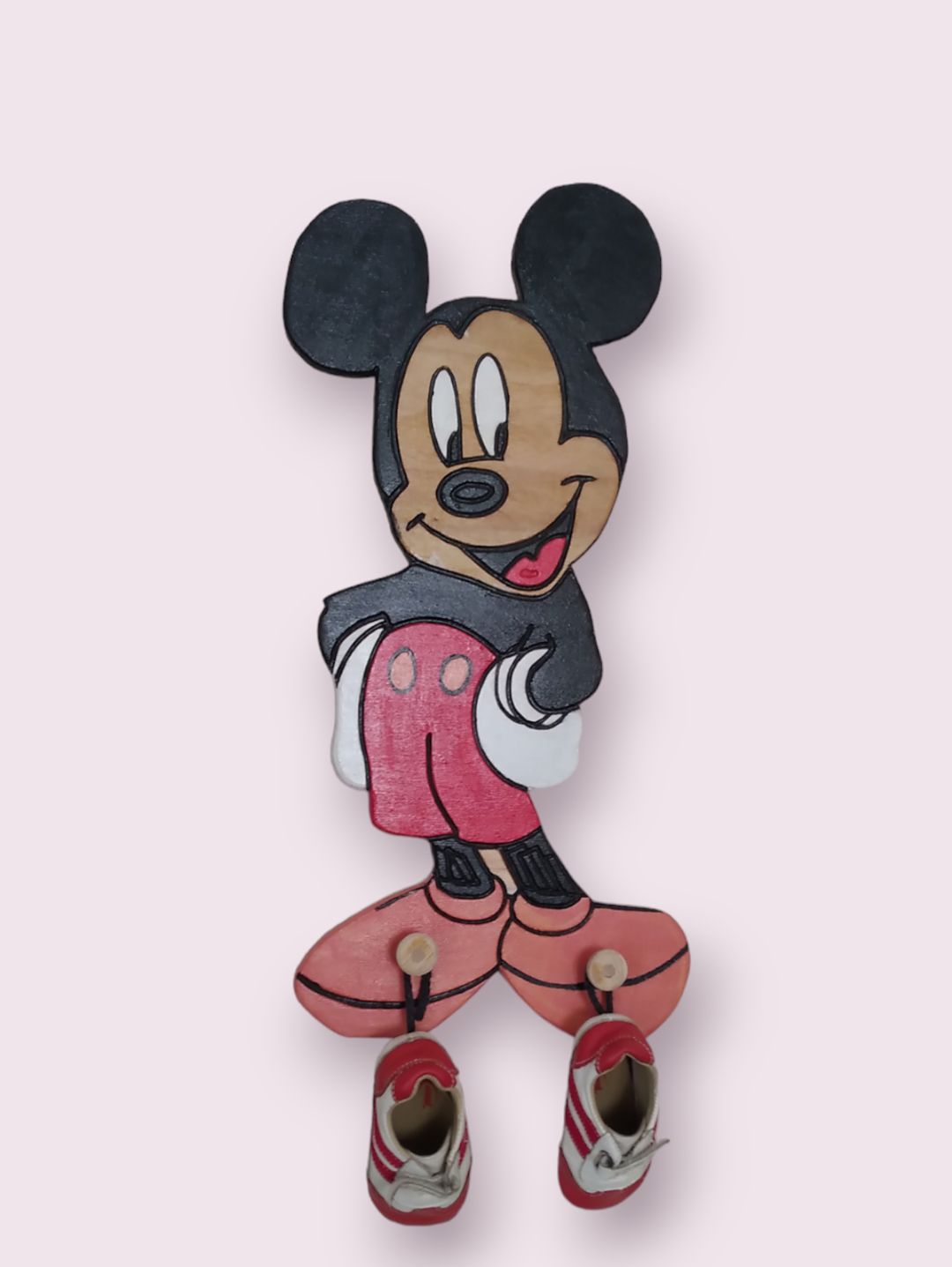 mickey-duvar-panosu-ve-askisi-cok-renkli