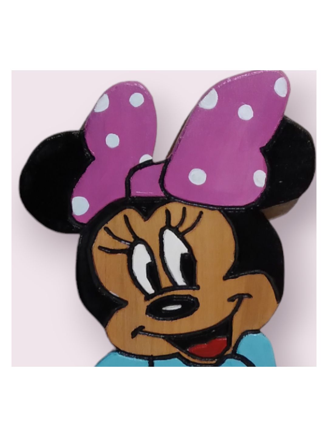minnie-duvar-panosu-veaskisi-cok-renkli