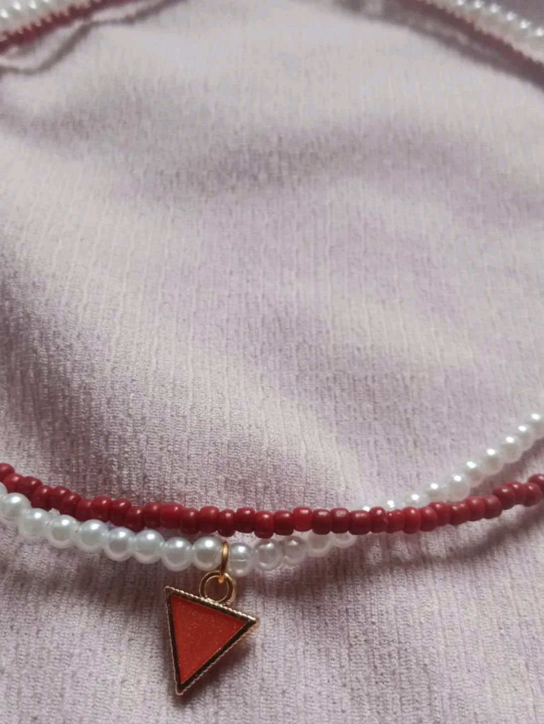 kirmizi-beyaz-ikili-kolye-kirmizi