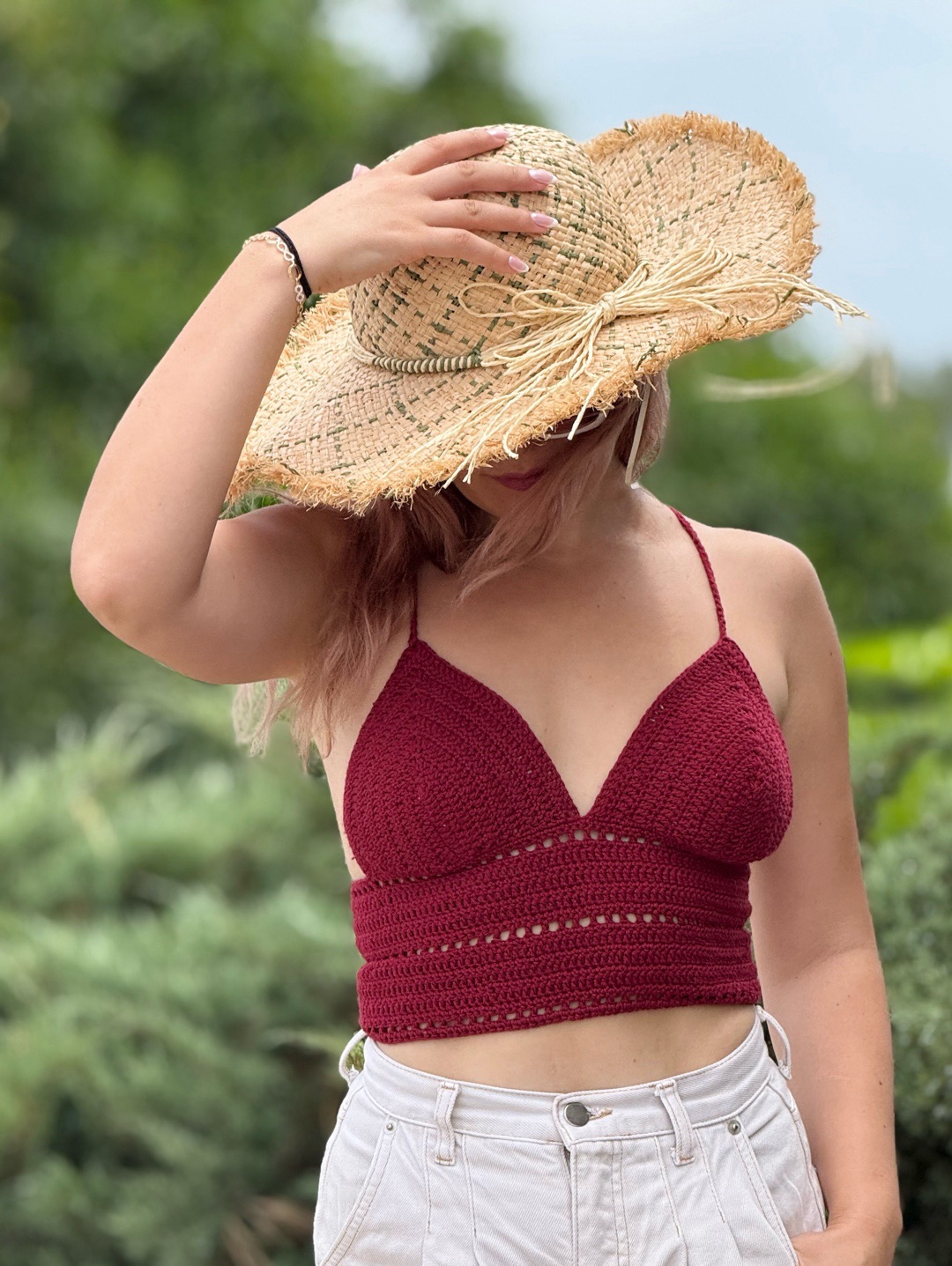 crop-bluz-baglamali-el-orgusu-bordo-bordo