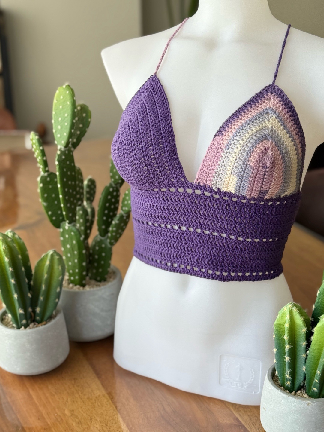 crop-bluz-baglamali-el-orgusu-mor