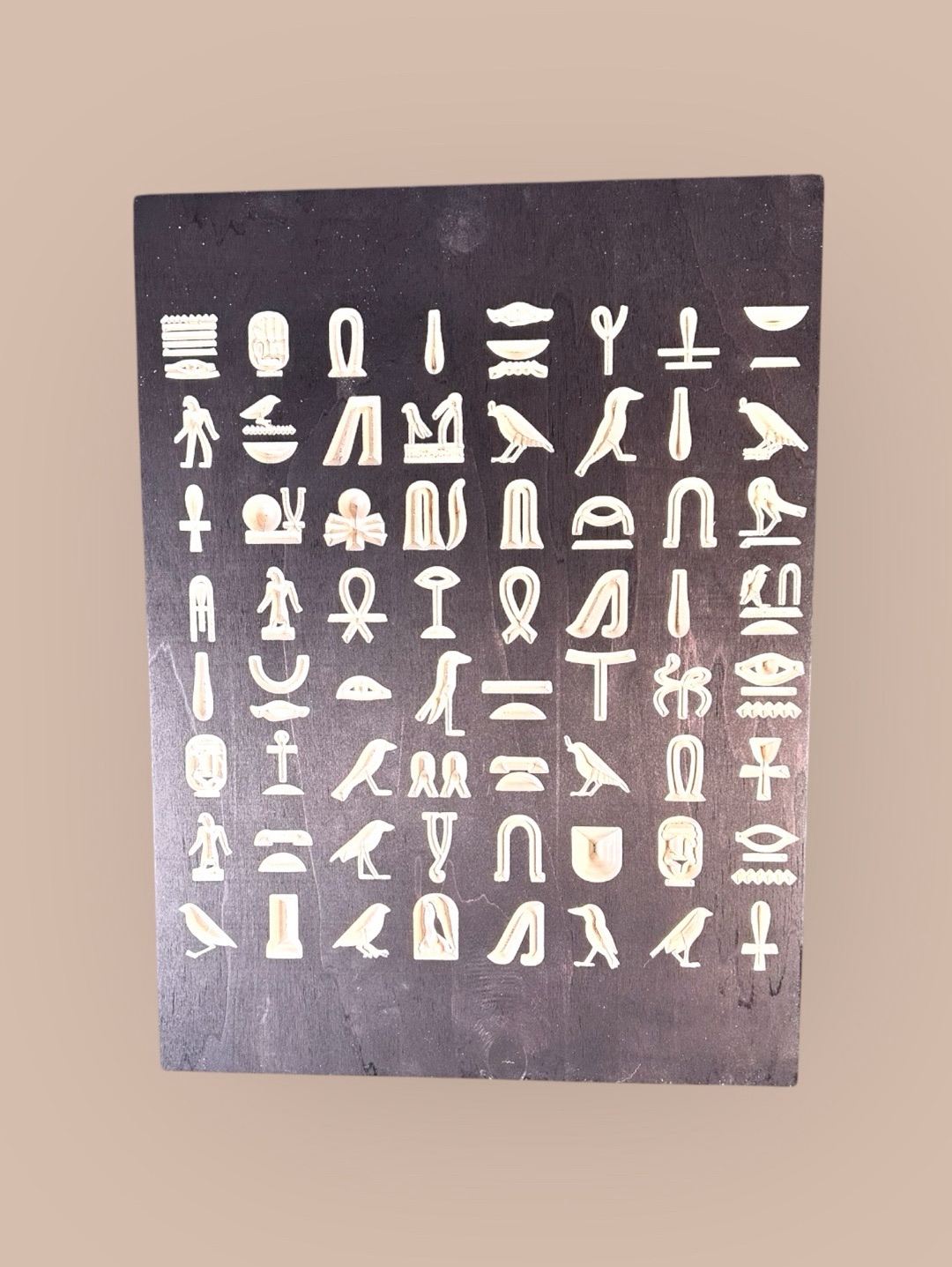 ahsap-oyma-antik-misir-alfabesi-tablo-siyah