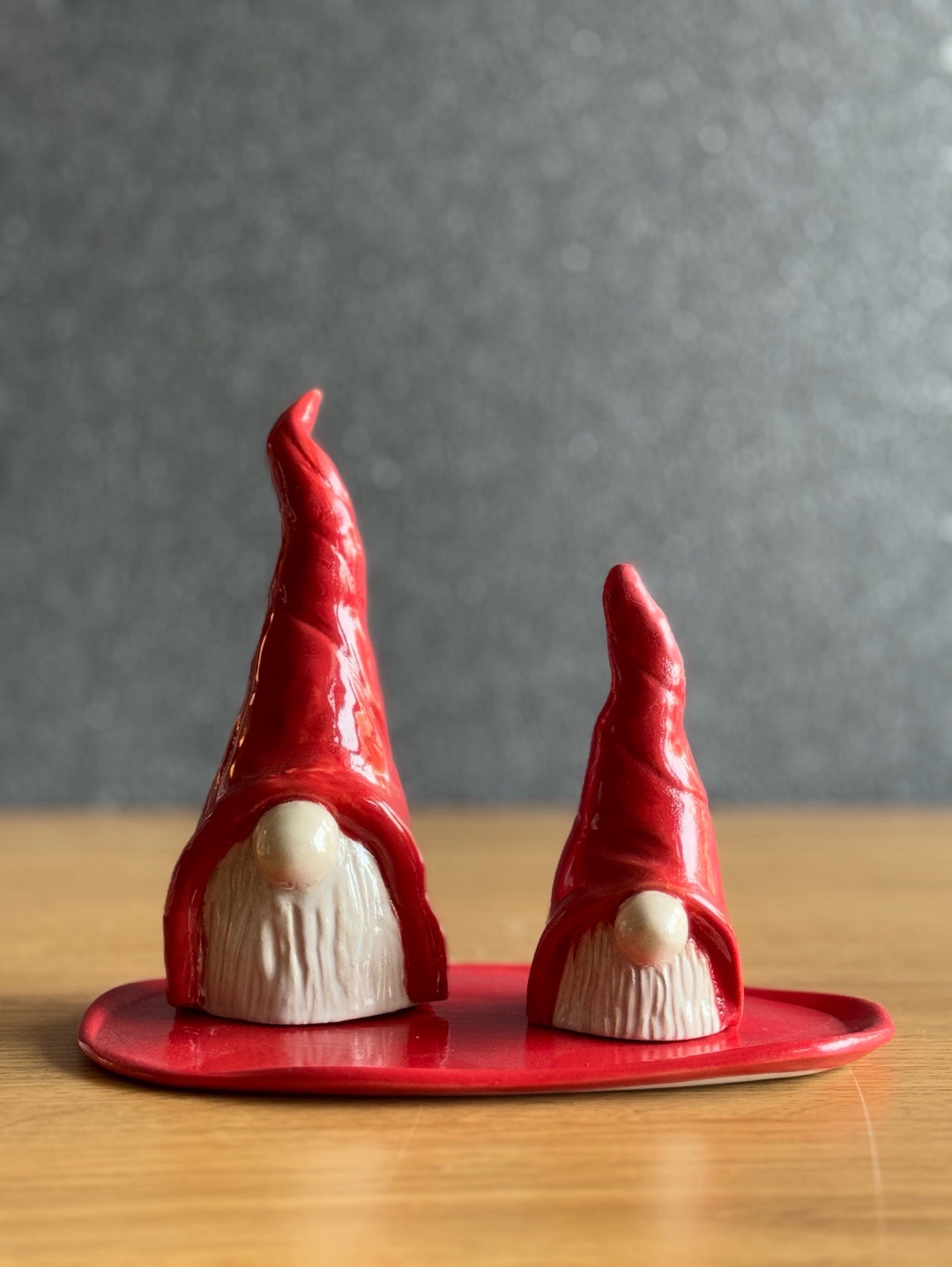 gnomes-porselen-2-li-cuce-ve-tabagi-kirmizi